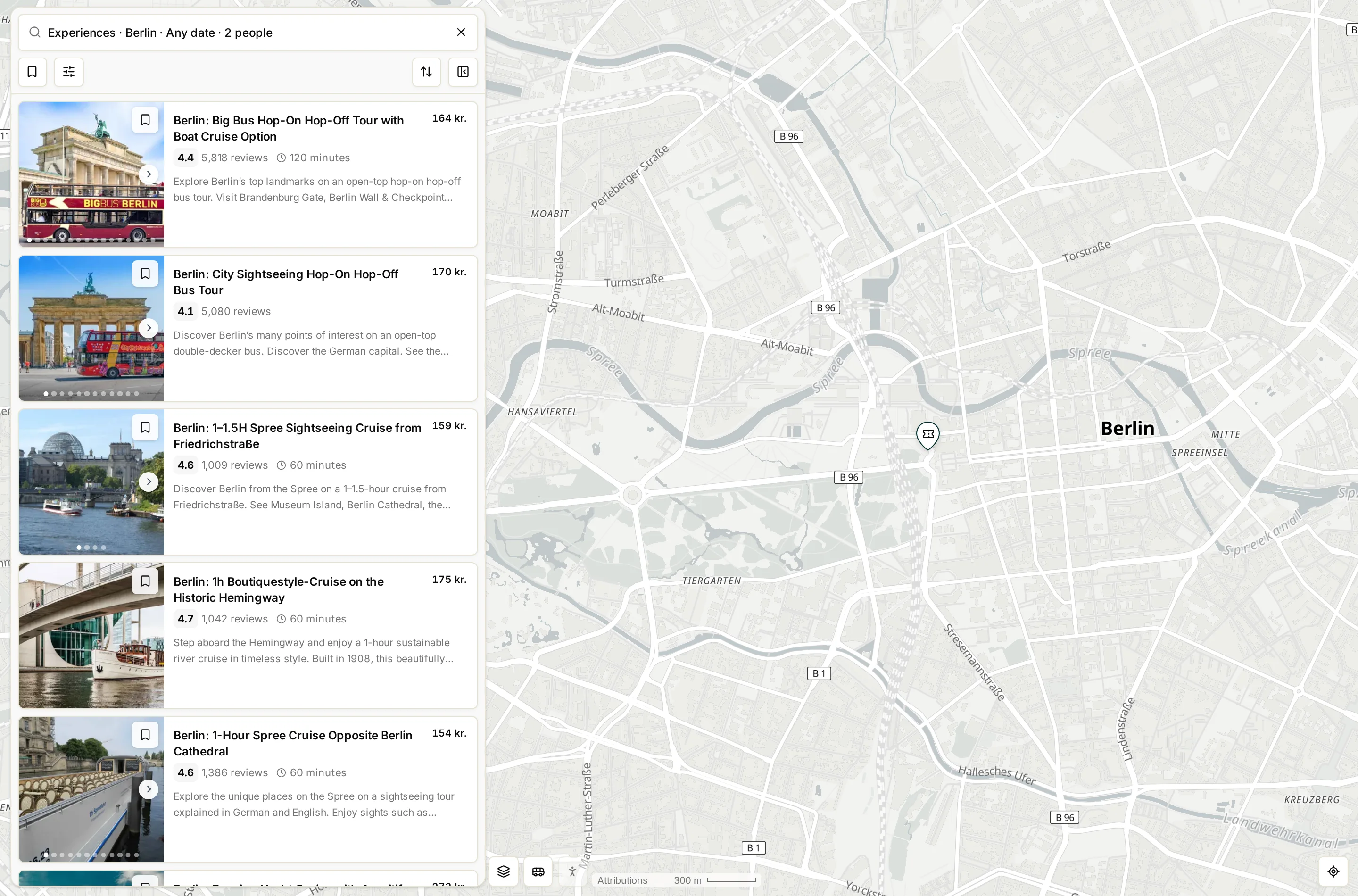 Viamente Experiences on desktop: activities in Berlin alongside the map, with photos, durations, reviews and prices.